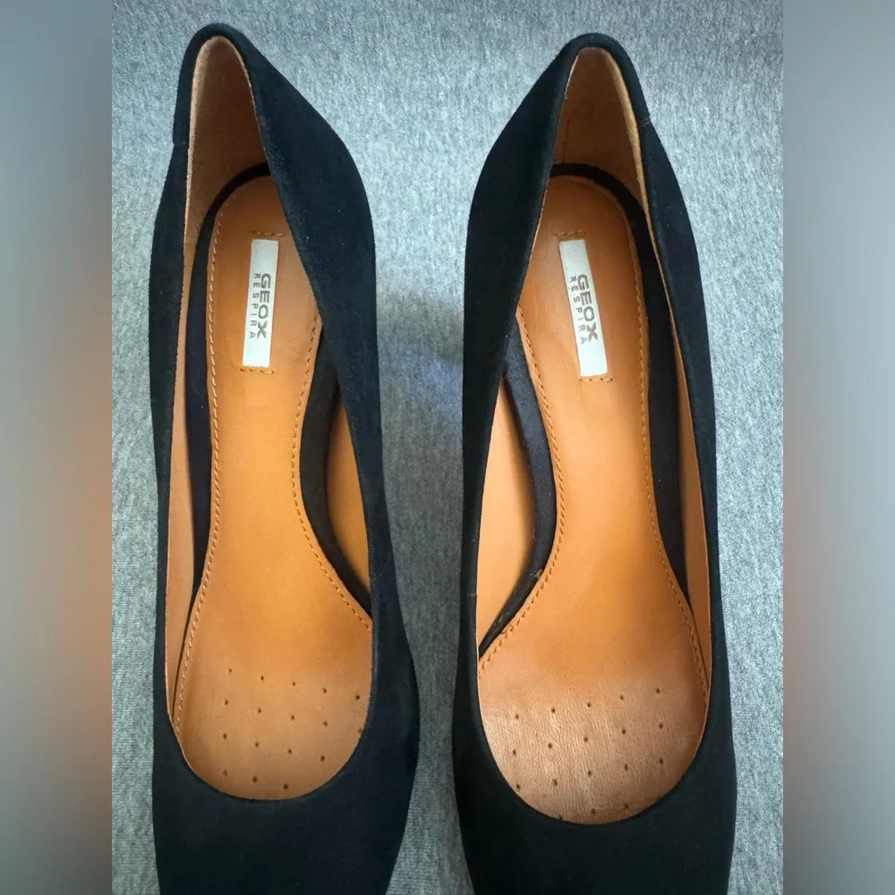 GEOX Respira Marian classic black suede‎ leather round toe pump heels women’s 8